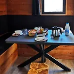 Renove, Cosy, Pour 4 Pers., Expose Sud, Skis Aux Pieds, Proche Commerces - Fr-1-545-43 Apartment