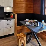 Renove, Cosy, Pour 4 Pers., Expose Sud, Skis Aux Pieds, Proche Commerces - Fr-1-545-43 Apartment