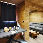 Renove, Cosy, Pour 4 Pers., Expose Sud, Skis Aux Pieds, Proche Commerces - Fr-1-545-43 * Val Thorens