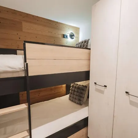 Renove, Cosy, Pour 4 Pers., Expose Sud, Skis Aux Pieds, Proche Commerces Val Thorens
