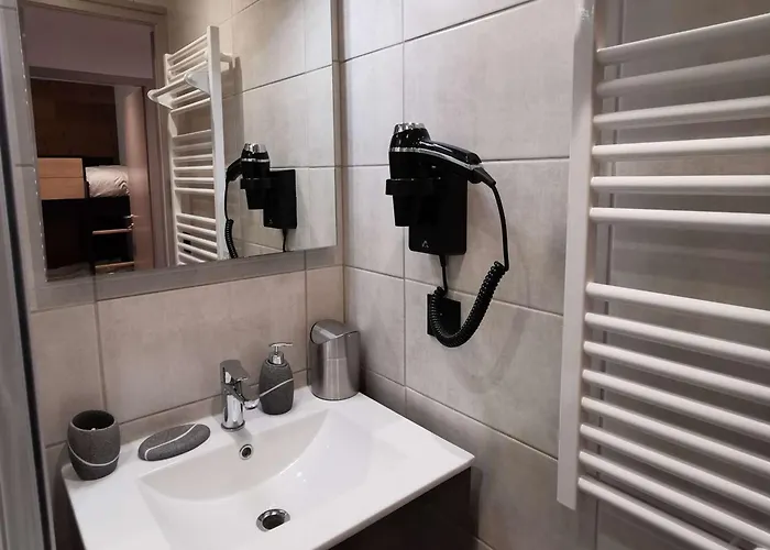 Renove, Cosy, Pour 4 Pers., Expose Sud, Skis Aux Pieds, Proche Commerces - Fr-1-545-43